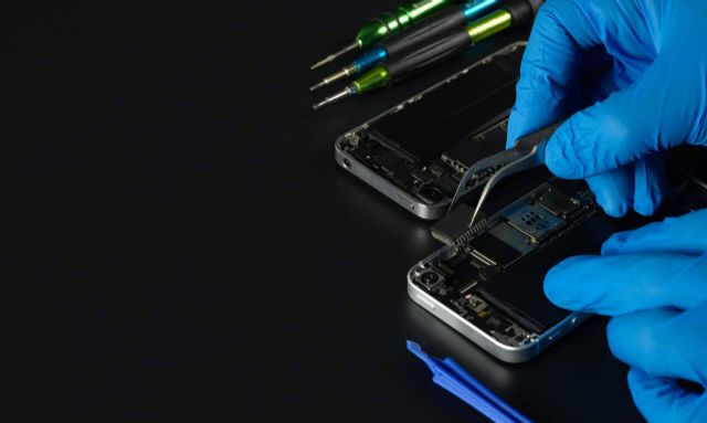 Mundo del Móvil lleva a cabo la reparación de placa base de iPhone mojado - 1, Foto 1