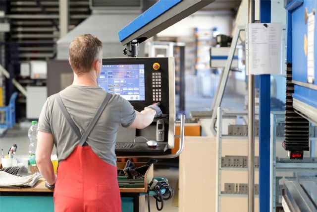 El Gobierno lanza ayudas para apoyar la transformación digital y la sostenibilidad de la industria por valor de 218 millones de euros - 1, Foto 1