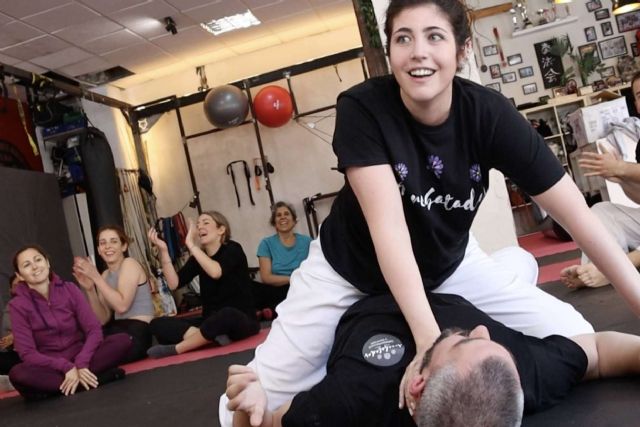 Clases de defensa personal femenina impartidas por El Dojo - 1, Foto 1