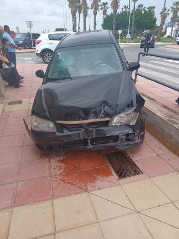 Tres heridos en un accidente de tráfico en Cartagena - 1, Foto 1