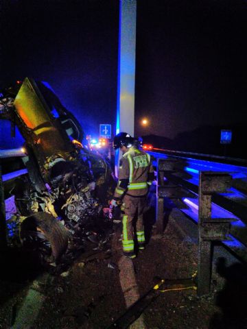 Cuatro heridos en accidente de tráfico al colisionar contra el quitamiedos en la A7 en Santomera - 1, Foto 1