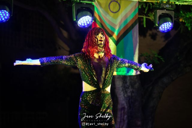 Epntica desafa los fenmenos atmosfricos y llena de color la plaza de Beniel - 2