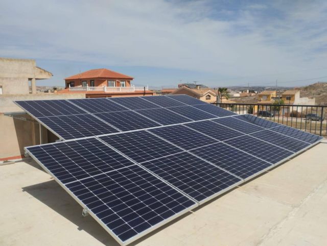 Hacer frente a la volatilidad de los precios de la electricidad instalando paneles solares - 1, Foto 1