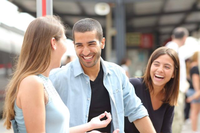 Laoom explica cuáles son las características de las relaciones públicas y publicidad - 1, Foto 1