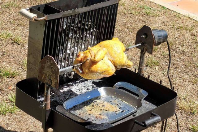 Asadores con leña o carbón que se adaptan a cualquier ocasión, disponibles en Gaudir amb Foc - 1, Foto 1