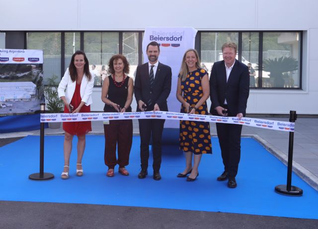 Beiersdorf amplía su planta de Argentona que fabrica el 50% de la producción mundial de Hansaplast - 1, Foto 1