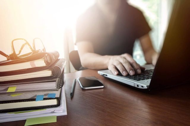 Acceder a los cursos en línea de Link Formación para estudiar desde casa - 1, Foto 1