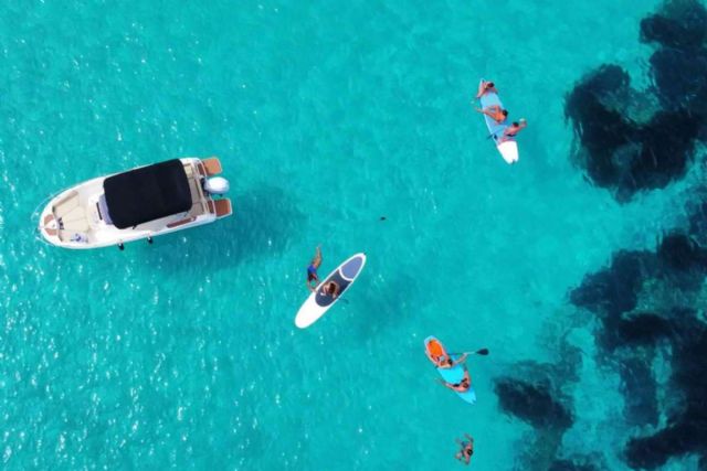Menorca en barco con Nautic Charter, experiencia terapéutica - 1, Foto 1