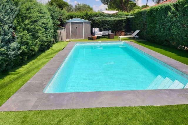 La compañía Esencial Pool realiza rehabilitaciones integrales de piscinas - 1, Foto 1