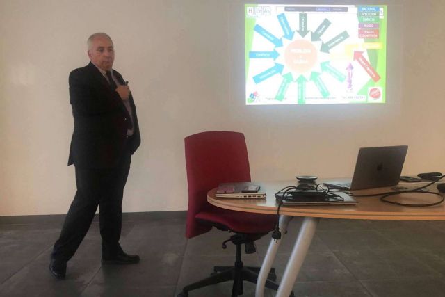 Mediante las conferencias de liderazgo de Francisco Heras es posible optimizar los equipos de trabajo - 1, Foto 1