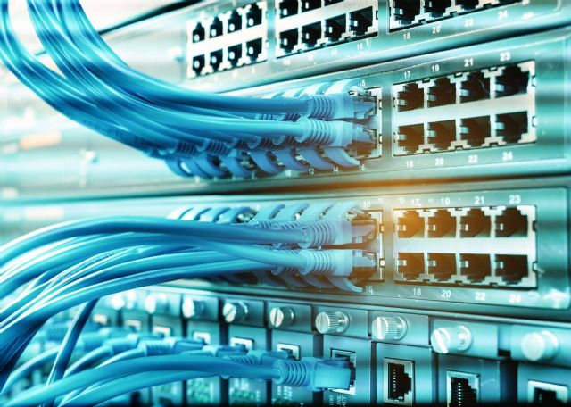 Instalar redes informáticas en oficinas y negocios con Lamartel - 1, Foto 1