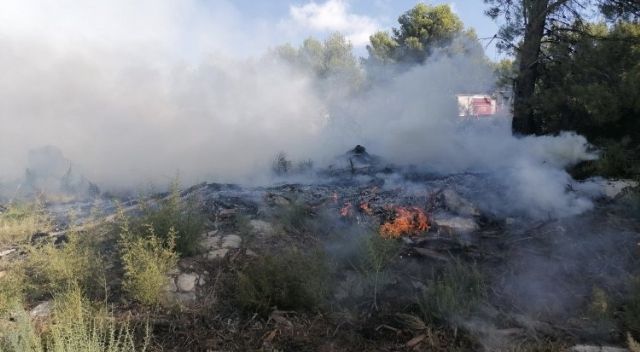 Servicios de emergencia apagan conato de incendio forestal en Caravaca de la Cruz - 1, Foto 1