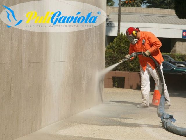 Reviviendo superficies de manera eficiente: el impacto de la limpieza con chorro de arena, según Puligaviota - 1, Foto 1