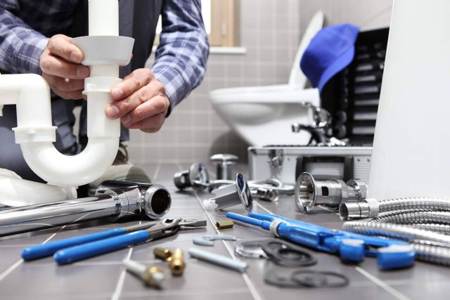 Los técnicos autorizados, boletines y certificaciones que se encargan de la electricidad, fontanería y climatización - 1, Foto 1