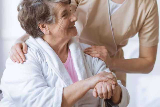 Especialistas en cuidado de personas mayores a domicilio Madrid, Noviser - 1, Foto 1