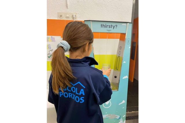 El especialista en la venta de fuentes de agua potable para instalar en las escuelas y universidades Jibu H2O - 1, Foto 1