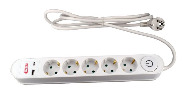 Fersay lanza dos nuevas regletas de tres y cinco enchufes con USB y puerto tipo C - 1, Foto 1