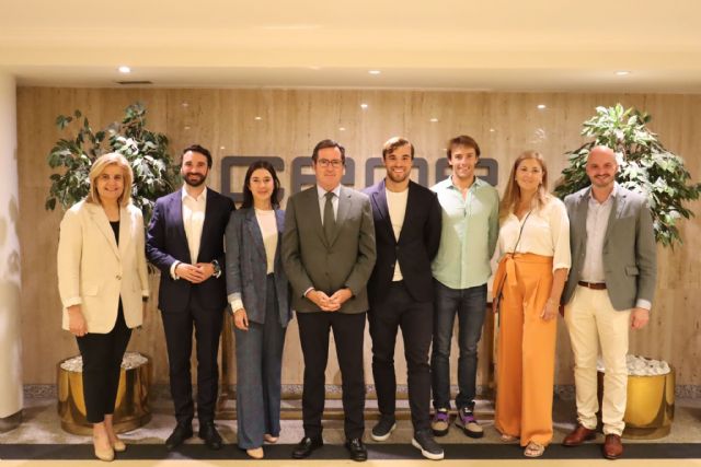 Lideremos, el primer lobi juvenil de España, presenta ante el presidente de la CEOE una propuesta para reducir la burocracia y fomentar el emprendimiento - 1, Foto 1