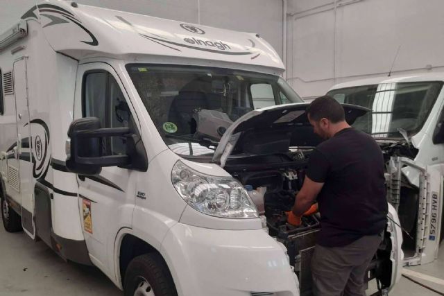 Reparación y mantenimiento de autocaravanas con 35 años de experiencia; ASCAUTO - 1, Foto 1