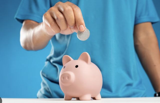 El español medio trata de destinar 120€ mensuales para ahorrar e invertir según Civislend - 1, Foto 1