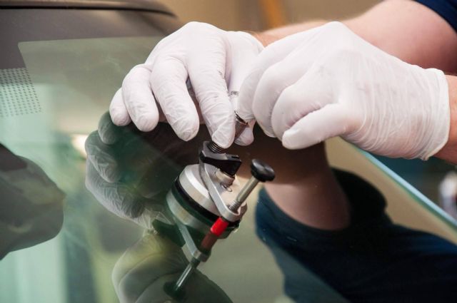 ¿Dónde encontrar servicios de reparación de lunas del coche? GlassDV Pozuelo - 1, Foto 1
