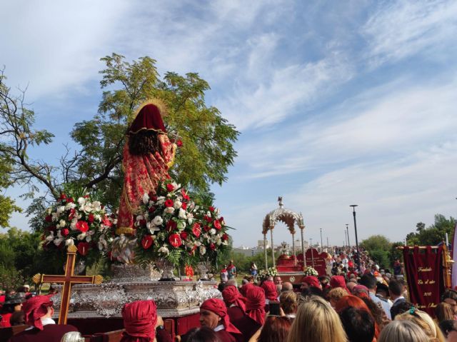 Ms de un millar de peregrinos de Totana llegan a Mrida acompaados por la imagen de Santa Eulalia - 7