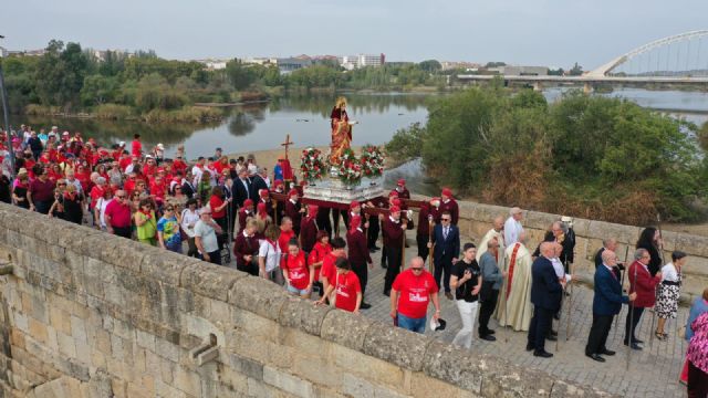 Ms de un millar de peregrinos de Totana llegan a Mrida acompaados por la imagen de Santa Eulalia - 35
