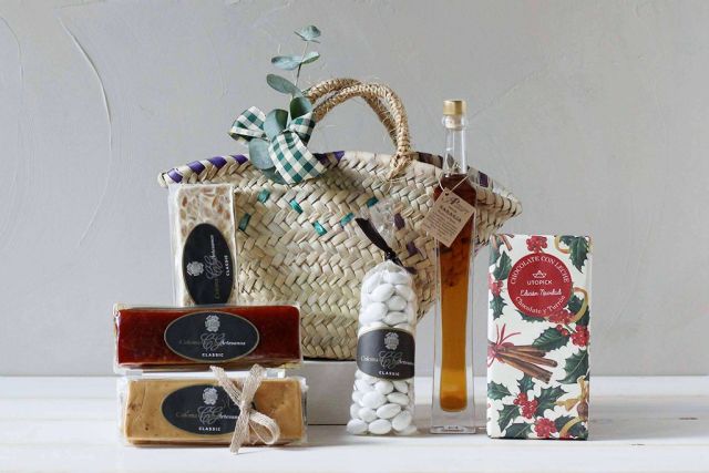 Original CV presenta sus cajas de regalo de Navidad para empresas hechas con productos valencianos - 1, Foto 1