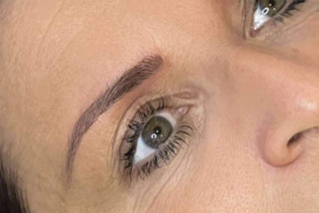 Mejorar la estética facial con un tratamiento de micropigmentación en Centro Microbeauty - 1, Foto 1