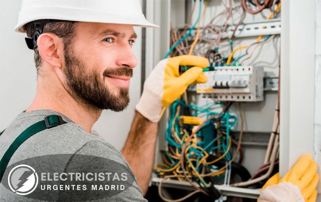 Razones para confiar en profesionales en urgencias eléctricas, cuando cuenta cada segundo, por Dursán - 1, Foto 1