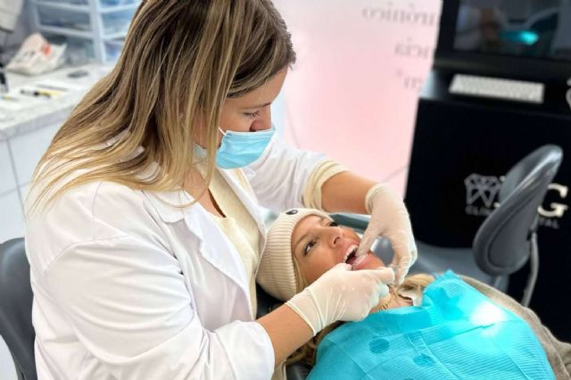 Clínica MG Dental, expertos en ortodoncia Invisalign - 1, Foto 1