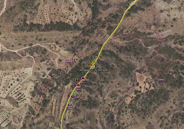 Bomberos extinguen un incendio forestal en Abanilla - 1, Foto 1