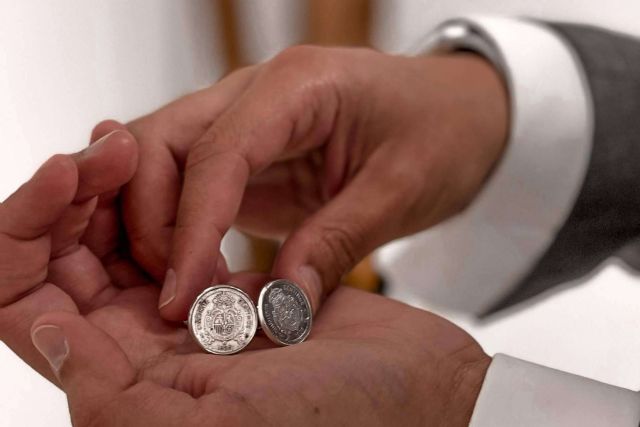 Genumis, la redefinición de las monedas centenarias como regalos modernos ideales para estas Navidades - 1, Foto 1