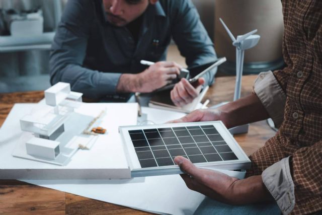 LuzHogar ayuda a elegir la asesoría energética adecuada para un negocio - 1, Foto 1