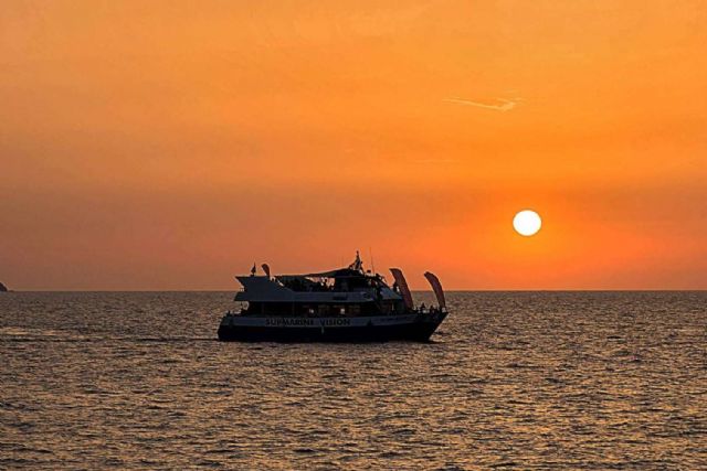 Disfrutar en Ibiza de un crucero fiestero desde San Antonio, gracias a Float Your Boat - 1, Foto 1