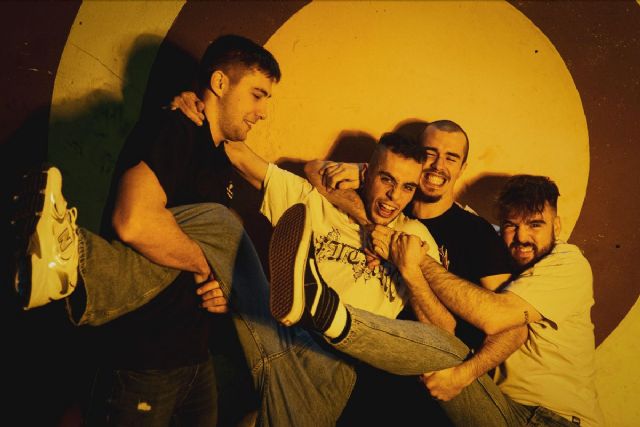 Hasta Que Las Voces Griten - 1, Foto 1