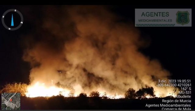 Servicios de emergencia acuden a sofocar incendio de cañas y Matorral en Albudeite - 1, Foto 1
