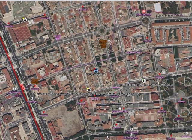 Servicios de emergencia atienden y trasladan a un herido en accidente de tráfico en Cartagena - 1, Foto 1