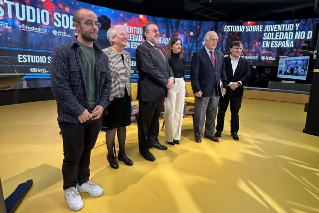 Rego: Cuando hablamos de soledad no hablamos sólo de un hecho privado, es una cuestión política - 1, Foto 1