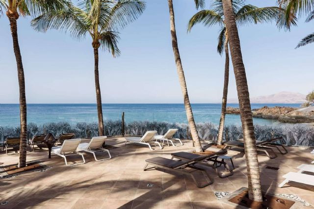 Actualizar el aspecto de una piscina con las tumbonas de Real Hostelería - 1, Foto 1