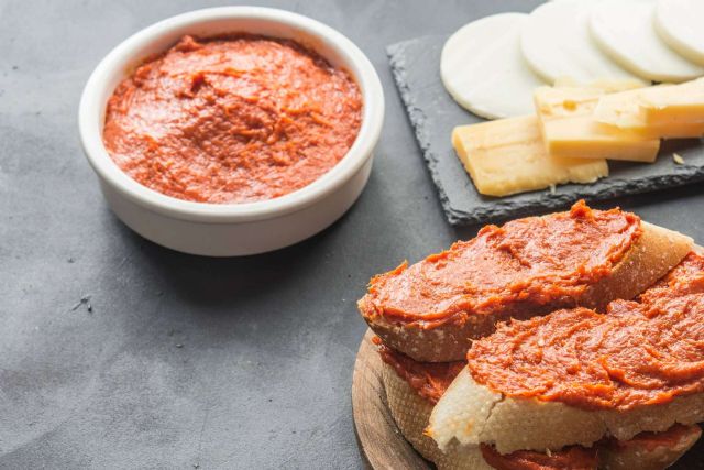 Explorar la exquisita cocina local de Mallorca desde los Apartaments Ponent en Cala Ratjada - 1, Foto 1