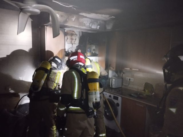 Extinguen dos incendios declarados en Lorquí a primeras horas del día - 1, Foto 1