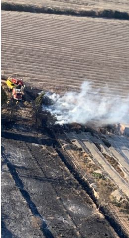Incendio agrícola en Las Cabezuelas, Alhama de Murcia - 1, Foto 1