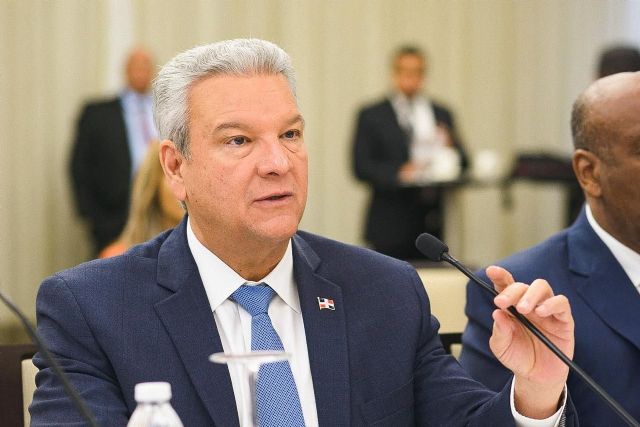 Lisandro Macarrulla revela el secreto del crecimiento económico dominicano - 1, Foto 1