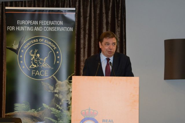 Luis Planas aboga por una actividad cinegética sostenible que dinamice el medio rural - 1, Foto 1