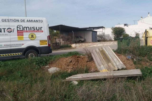 Los efectos de los vertidos ilegales de restos de uralita - 1, Foto 1