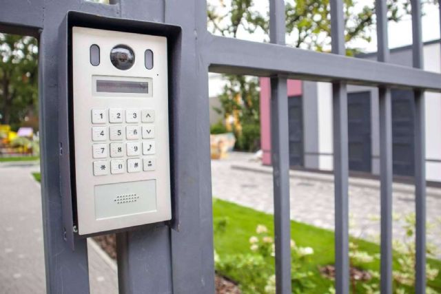 Instalaciones y mantenimiento de porteros y videoporteros en Madrid sur, con los expertos de ERM Telecomunicaciones - 1, Foto 1