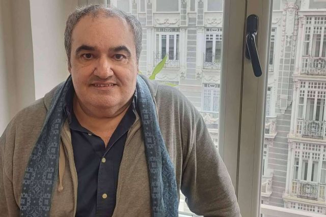 Tomás Pérez Ureña invita al lector a reflexionar sobre el paso del tiempo en su obra novel ‘Lola la Chula’ - 1, Foto 1