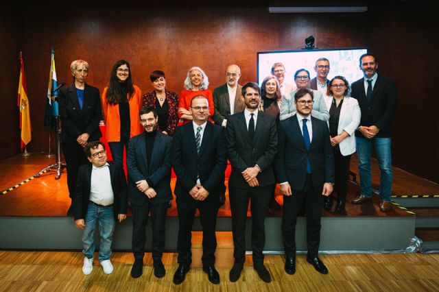 Bustinduy y Urtasun se unen para ampliar el acceso a la cultura de las personas sordas - 1, Foto 1