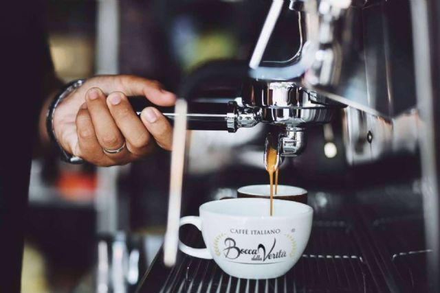 La extensa variedad de café molido auténtico disponible en Caffè Italiano Bocca Della Verità - 1, Foto 1